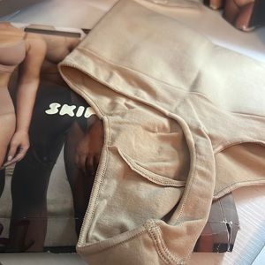 09. Thong core control (color mica )